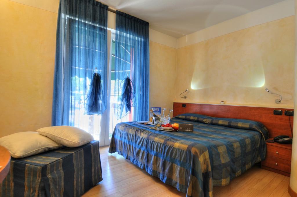 Hotel Savoia Lignano Sabbiadoro Eksteriør bilde